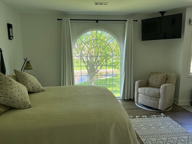 Building Photo - 227 Spring Creek Cir