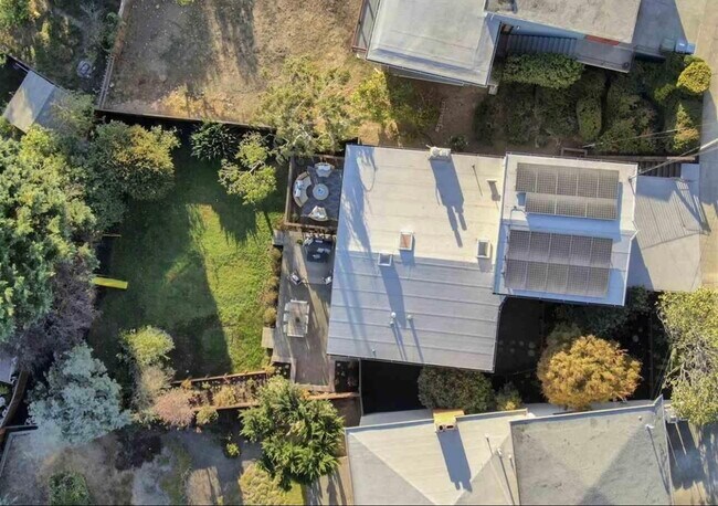 Building Photo - 6612 Hagen Blvd