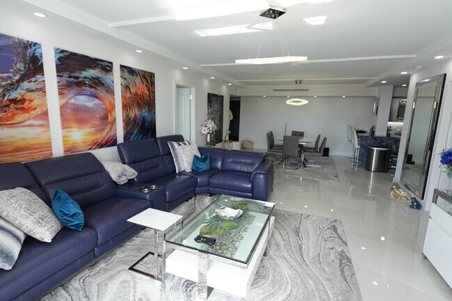 Building Photo - 2860 S Ocean Blvd