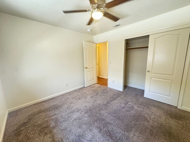 Building Photo - 3 bed 2 ba house in S. Yuba City
