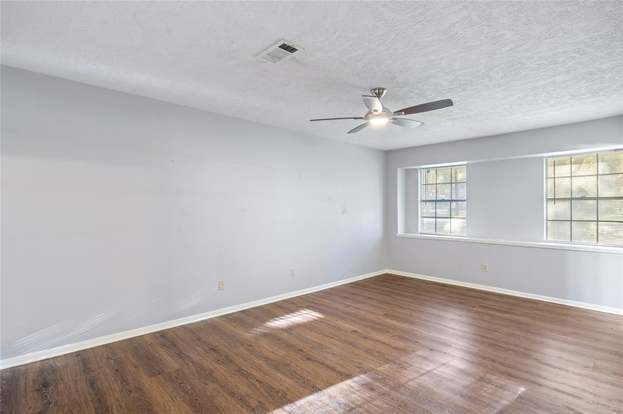 Building Photo - 223 Normal Park Dr