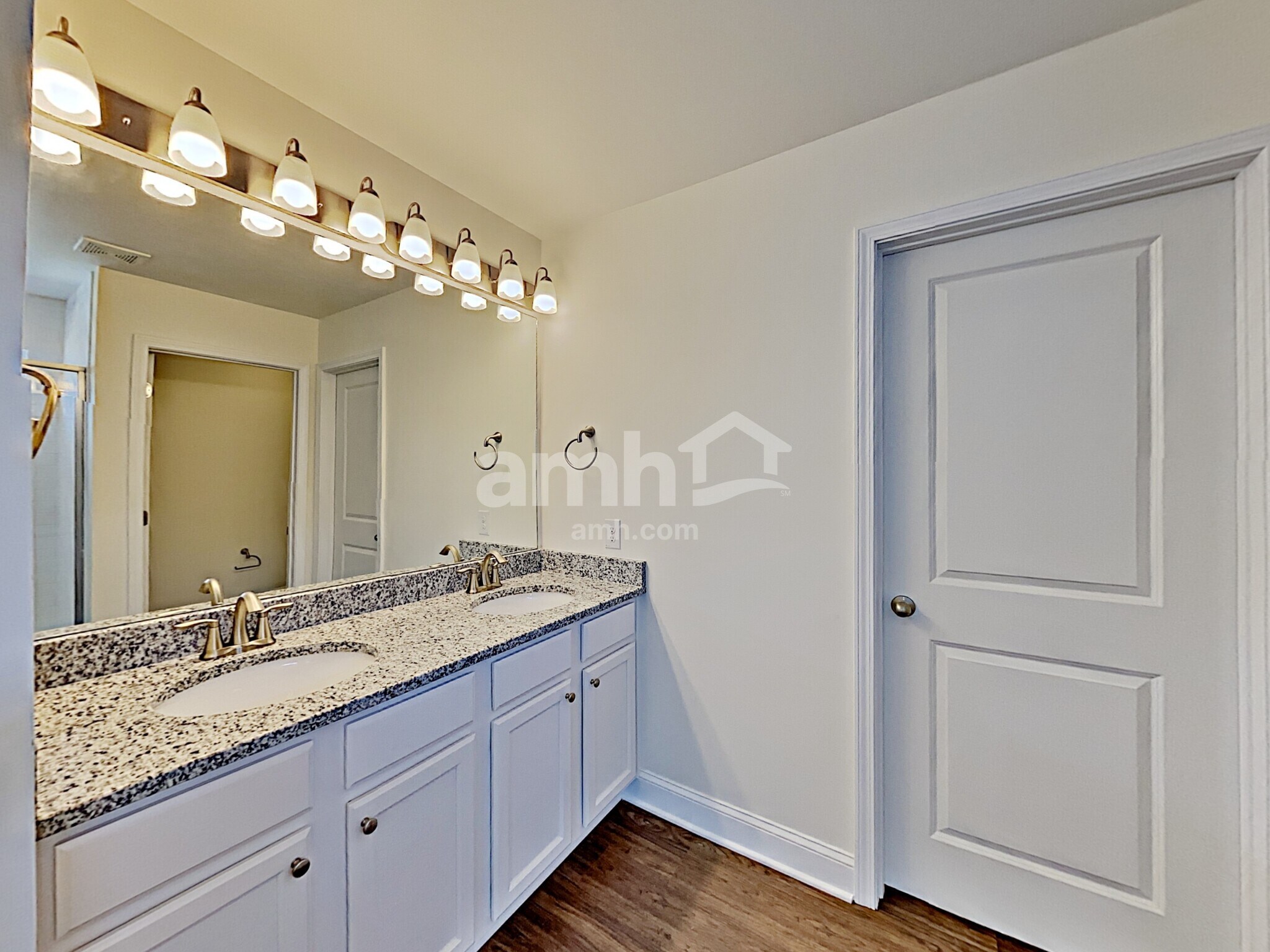 Building Photo - 5121 Jack Byrnes Dr