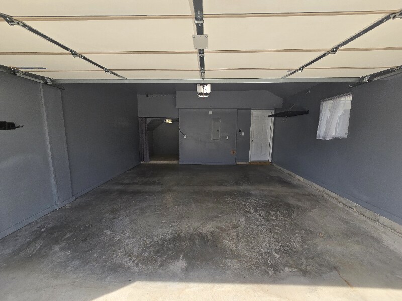 Building Photo - 32 Pebble Brook Pl