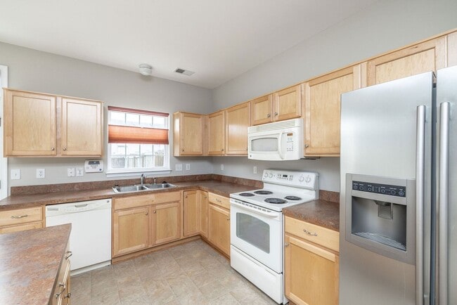 Building Photo - Well-maintained townhouse in Richmond