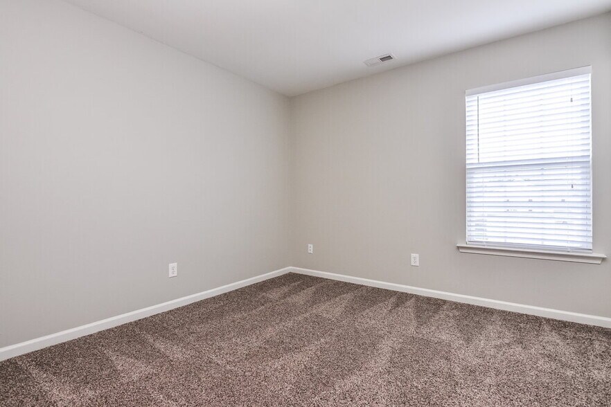 Building Photo - 2707 Brownlow Ct