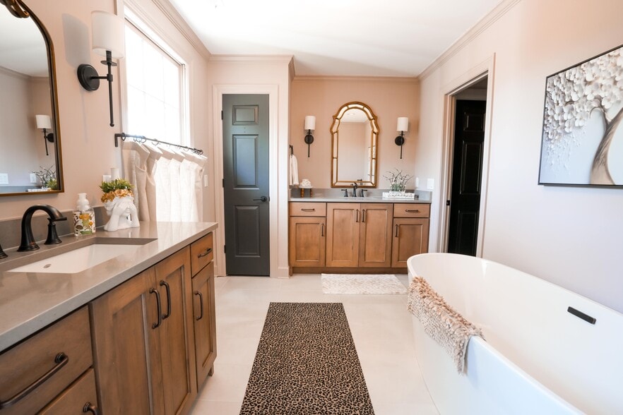 Building Photo - 5360 Hillsboro Pike