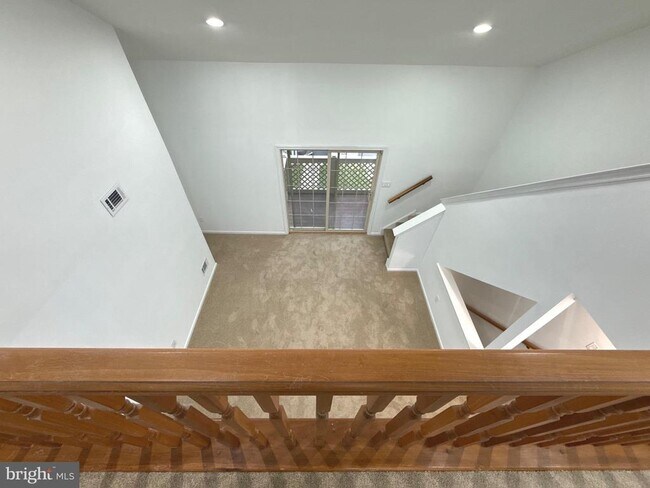 Building Photo - 1512 Foxmeadow Cir