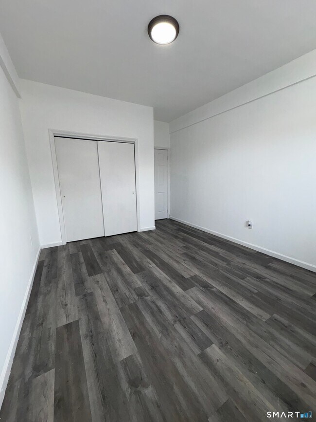 Building Photo - 513 Emmett St