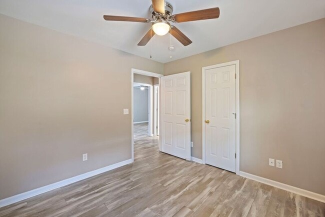 Building Photo - 2066 Central Ave