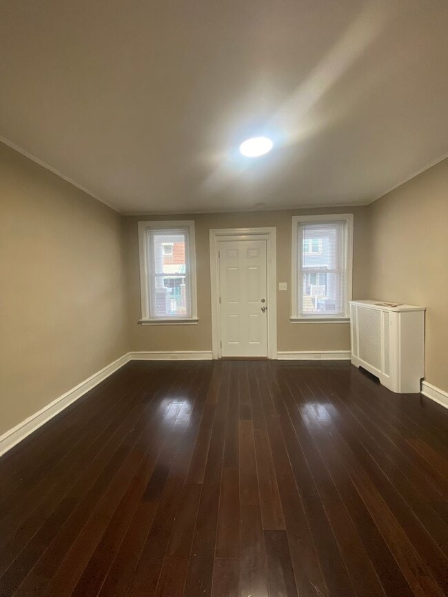 Building Photo - 170 W Thelma St