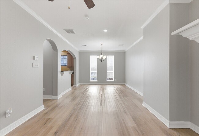 Building Photo - 408 Eichwurzel Ln