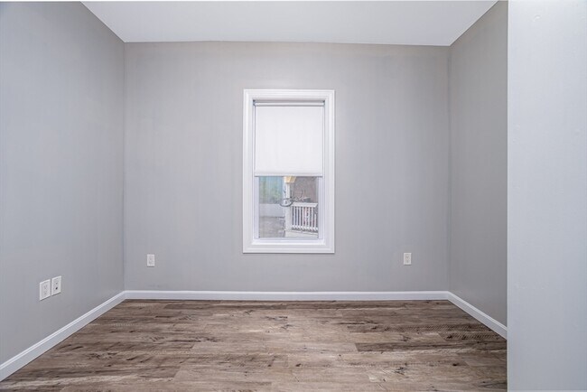 Building Photo - 176 Blossom St