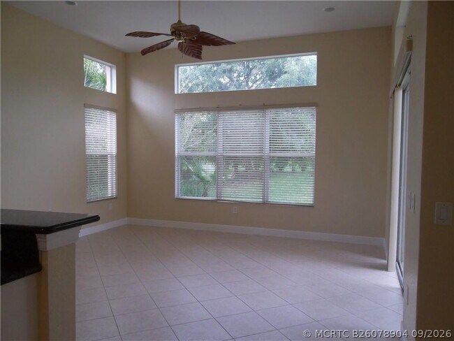 Building Photo - 5091 SW 173rd Ave