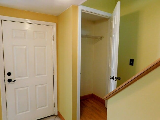 Building Photo - 3 Floor Condo Located In Country Setting -...