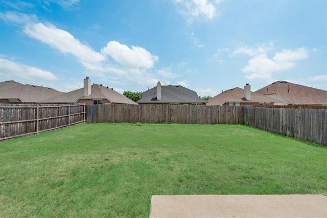 Building Photo - 2640 Lake Ridge Dr