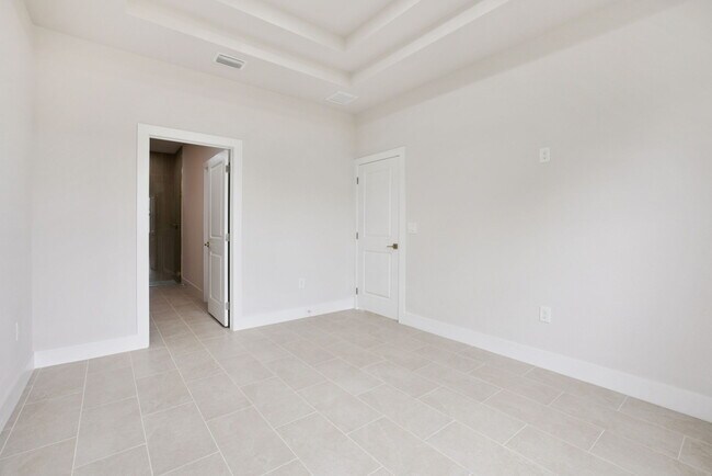 Building Photo - 4873 29th St SW