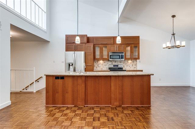 Building Photo - 4104 Wycliff Ave