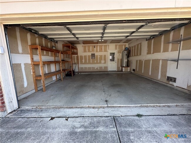 Building Photo - 2119 Belvedere Ct