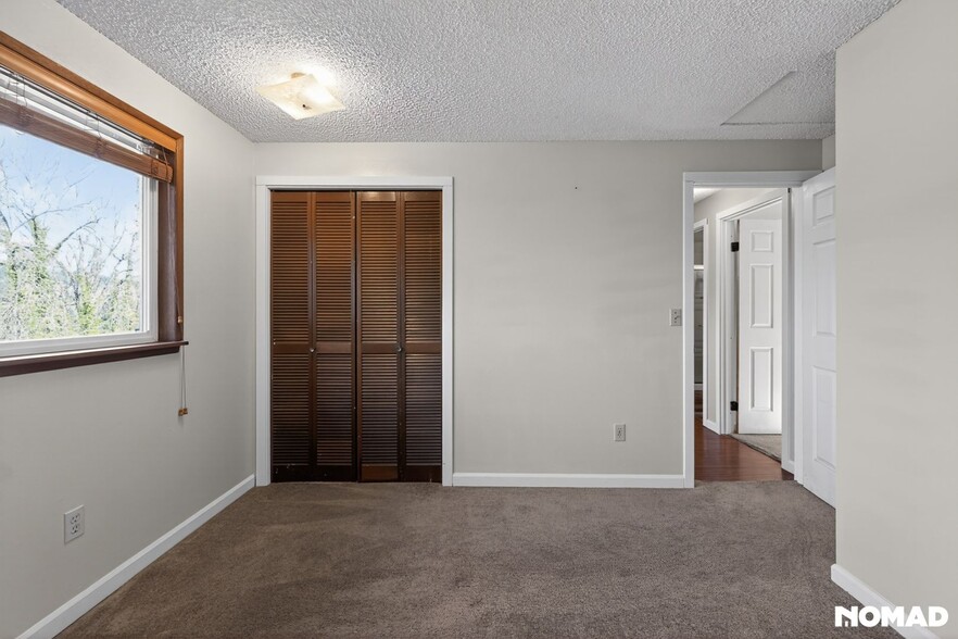 Building Photo - 5615 S 141st St