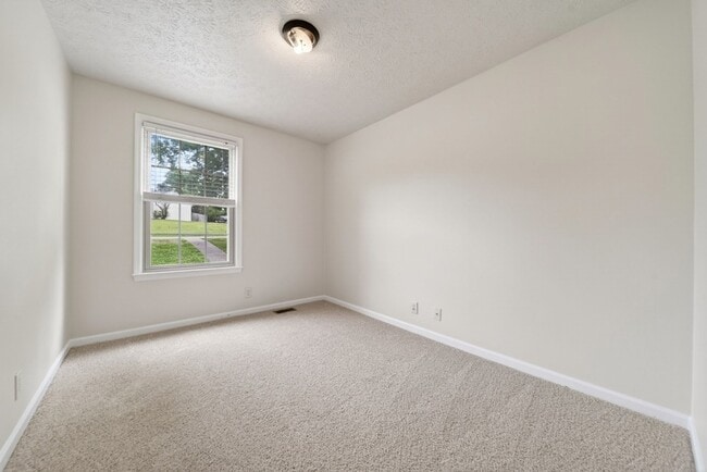 Building Photo - 235 Savely Dr