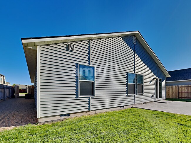 Building Photo - 11934 Edgemoor St