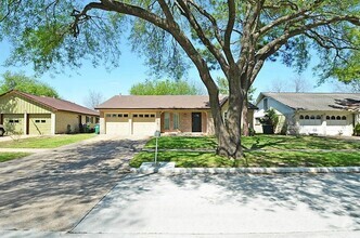 Building Photo - 9718 Clanton St