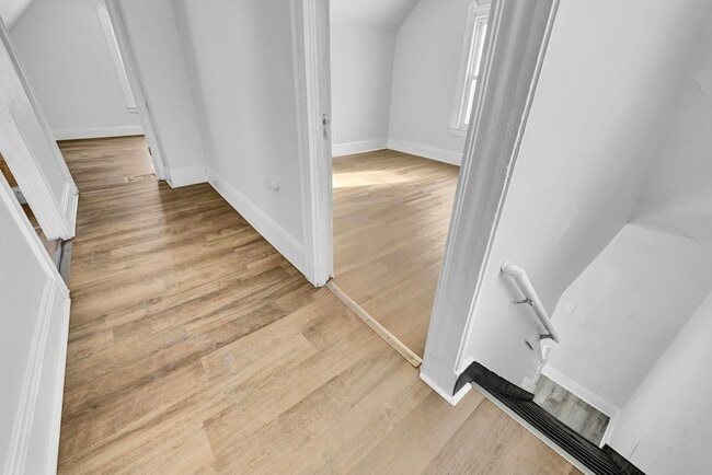 Building Photo - 3132 Elyria Ave