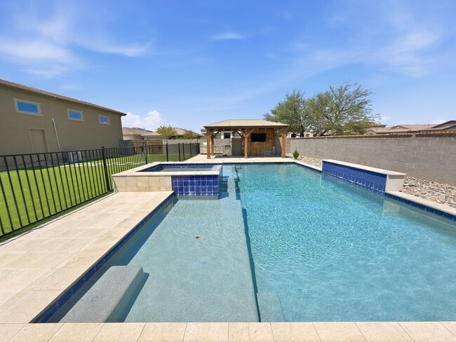 Building Photo - Luxury SMART HOME For Rent!