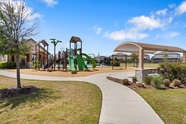 Building Photo - 5811 Blue Grama Dr