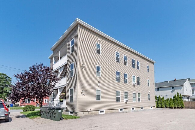 Building Photo - 105 Taylor St