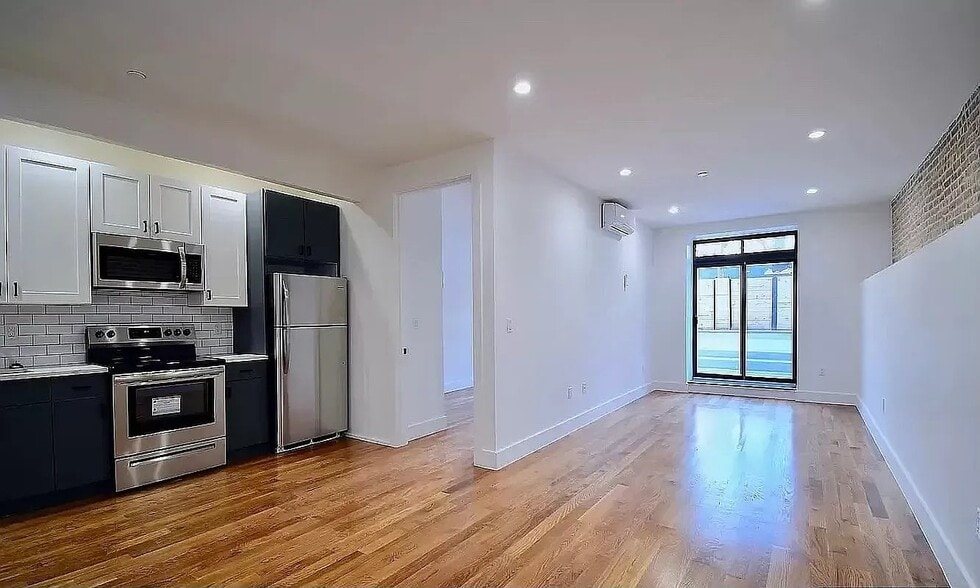 Building Photo - 309 Weirfield St