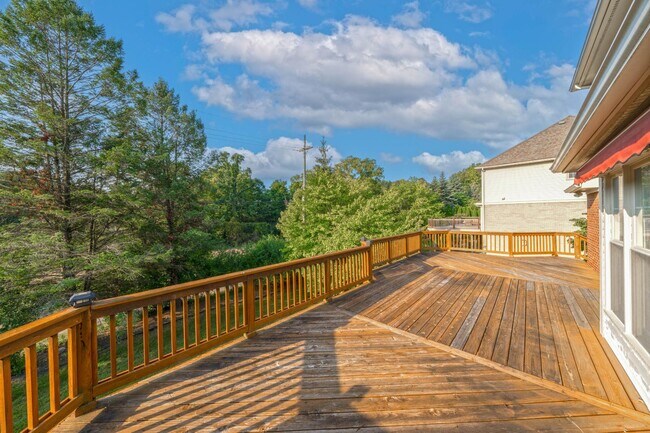 Building Photo - 49301 Quail Run Ct