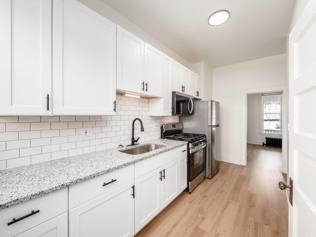 Building Photo - 49 S Liberty St