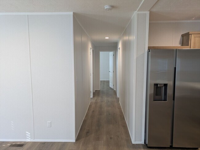 Building Photo - 1118 Old Tar Landing Rd