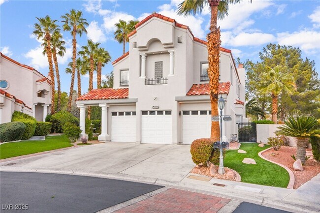 Primary Photo - 2608 Sun Reef Rd