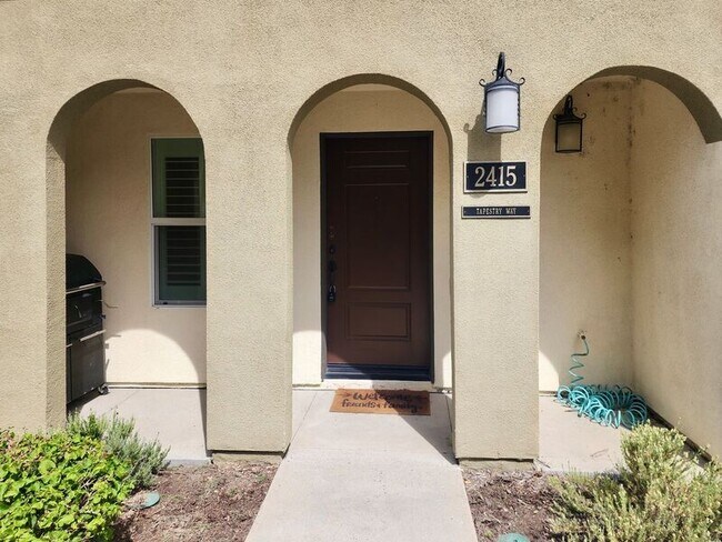 Building Photo - 2415 Tapestry Wy