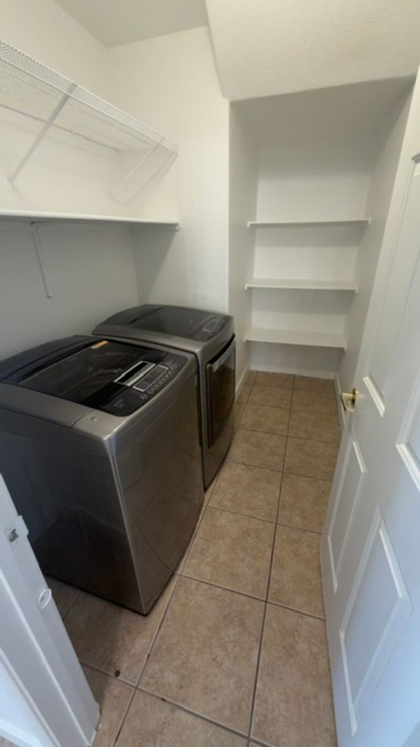 Building Photo - 1286 Capital Gains Dr