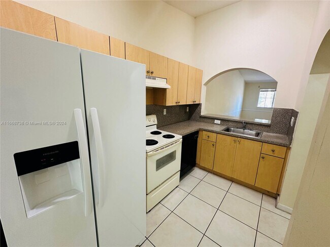 Building Photo - 1320 SE 31st Ct