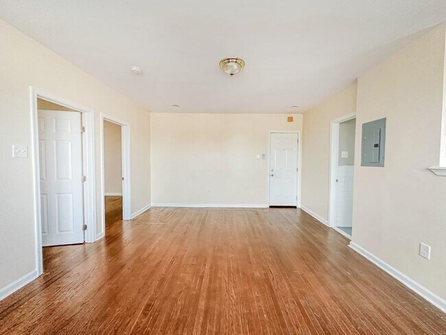 Building Photo - 6501 Haverford Ave