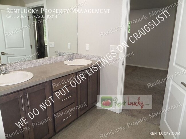 Building Photo - 24520 95th Pl S