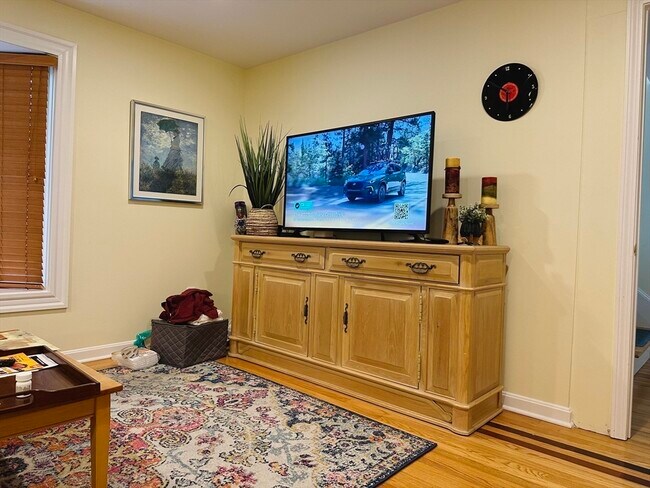 Building Photo - 209 Adams St