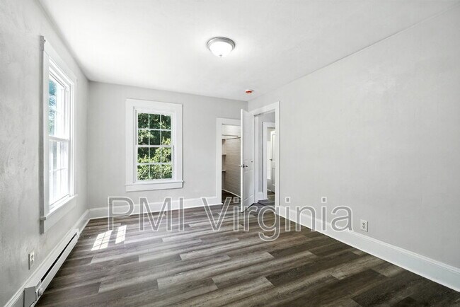 Building Photo - 522 Portsmouth Blvd