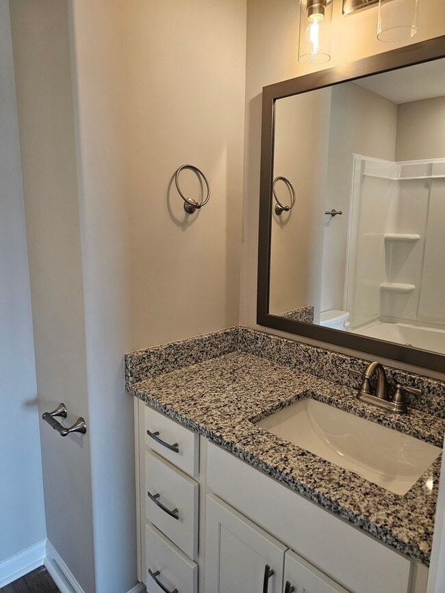 Building Photo - Built in 2024! Close to downtown 2 Bed/2.5 Bath. Nice private backyard with trees