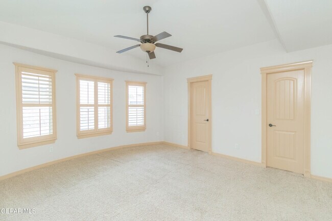 Building Photo - 5349 Jose Duran Ln