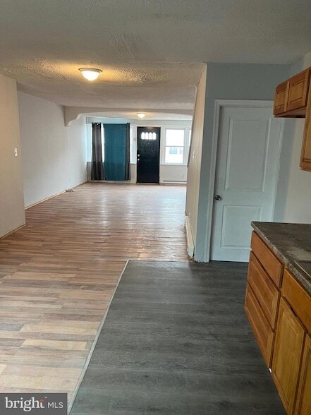 Building Photo - 2024 Bonaffon St