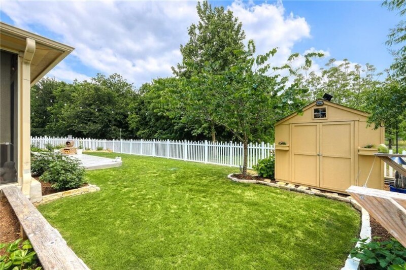 Building Photo - 529 Trinity Bend