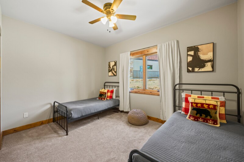 Building Photo - 498 S Badger Trail