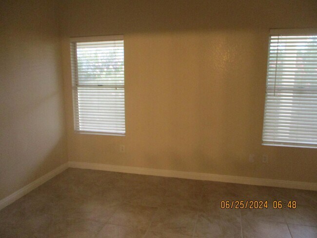 Building Photo - 8216 Grassy Point Cir