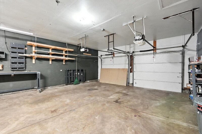 Building Photo - 4100 E 112 St