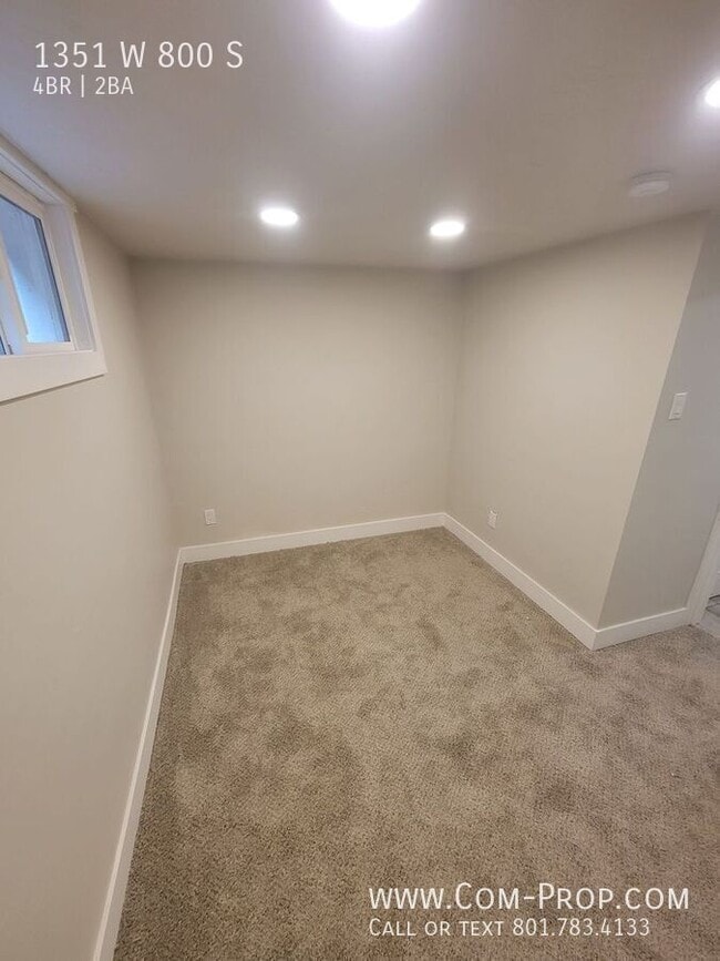 Building Photo - 1351 W 800 S